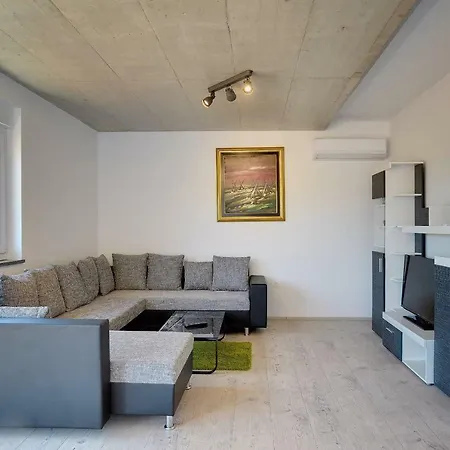 Prázdninový dům Holiday Dvori *